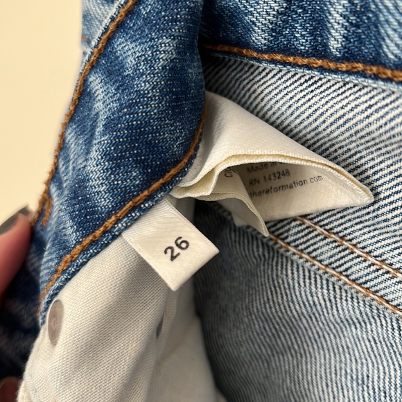 Reformation high rise cigarette ripped jeans 26 - Picture 7 of 9